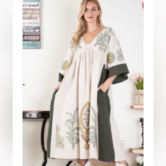Blue Velvet Dresses & Skirts - Blue Velvet Floral Embroidered Maxi Dress